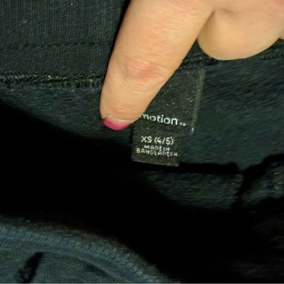 Campion & All in Motion Kids Joggers - Black, Gray, and Navy Lot of 4 (size 6) - Picture 4 of 8